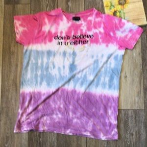 Ombré Tie-Dye Alien Graphic T-Shirt